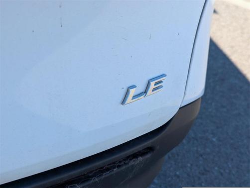 2025 Toyota Sienna LE