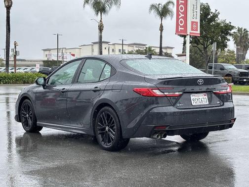 2025 Toyota Camry SE