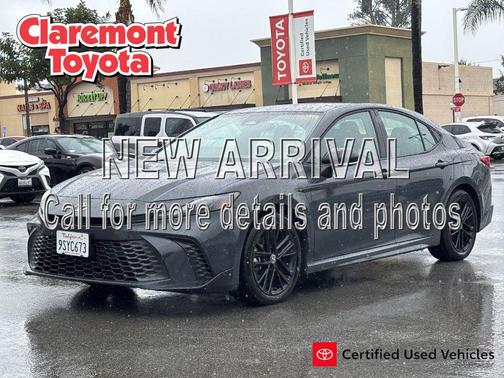 2025 Toyota Camry SE