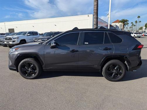 2020 Toyota RAV4 Hybrid SE