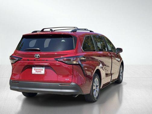 Ruby Flare Pearl 2026 Toyota Sienna XLE