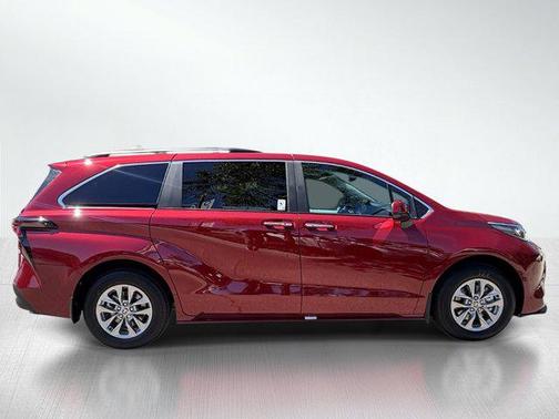 Ruby Flare Pearl 2026 Toyota Sienna XLE