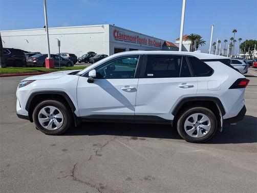 2025 Toyota RAV4 LE