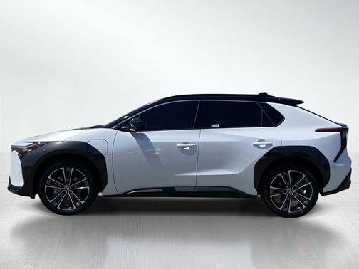 Wind Chill Pearl w/Black Roof 2024 Toyota bZ4X Limited