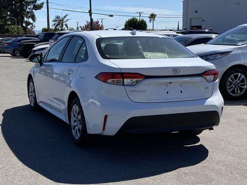 Ice Cap 2024 Toyota Corolla LE