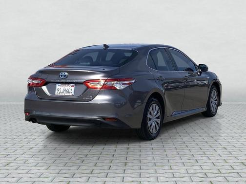 2019 Toyota Camry Hybrid LE