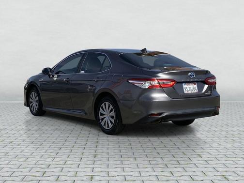 2019 Toyota Camry Hybrid LE