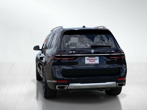 Black Sapphire Metallic 2024 BMW X7 xDrive40i