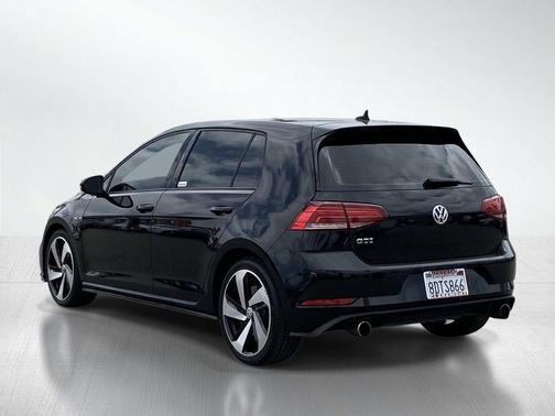 Pearl Metallic 2018 Volkswagen Golf GTI 2.0T S 4-Door