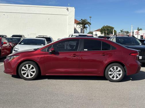 2022 Toyota Corolla LE