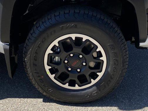 2025 Toyota Tacoma TRD Off Road