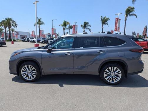 2024 Toyota Highlander Platinum