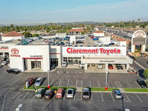 Photo 3 of 12 of 2020 Toyota Tacoma TRD Sport