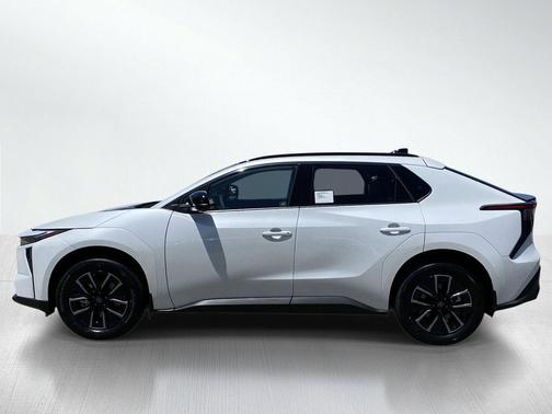 Wind Chill Pearl 2026 Toyota bZ XLE