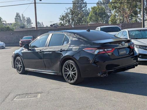 2022 Toyota Camry SE