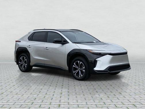 2025 Toyota bZ4X XLE