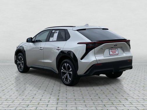 2025 Toyota bZ4X XLE