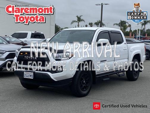 White 2022 Toyota Tacoma SR5