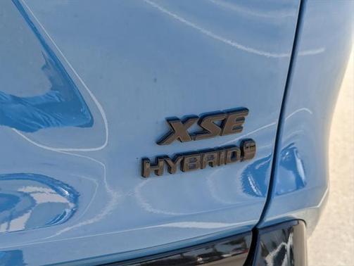 2023 Toyota RAV4 Hybrid SE