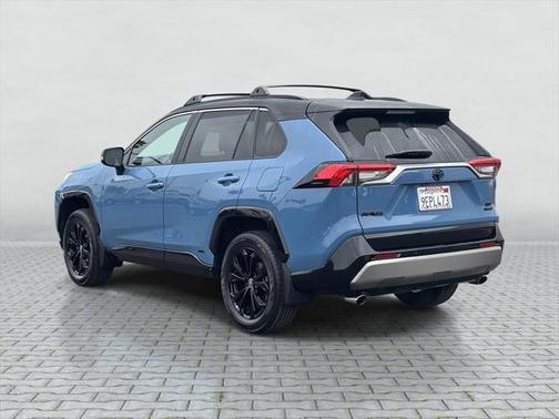2023 Toyota RAV4 Hybrid SE