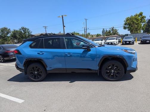 2023 Toyota RAV4 Hybrid SE