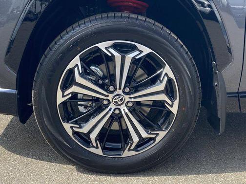 2025 Toyota RAV4 Hybrid SE