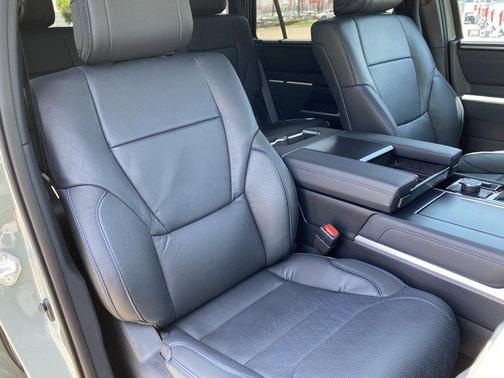 2025 Toyota Sequoia Platinum