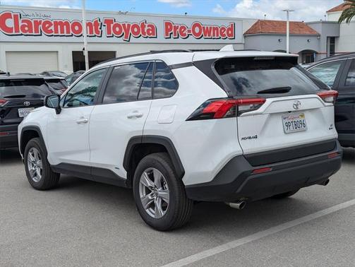 2025 Toyota RAV4 Hybrid LE