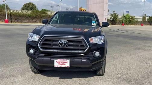 Photo 4 of 22 of 2023 Toyota Tacoma SR5