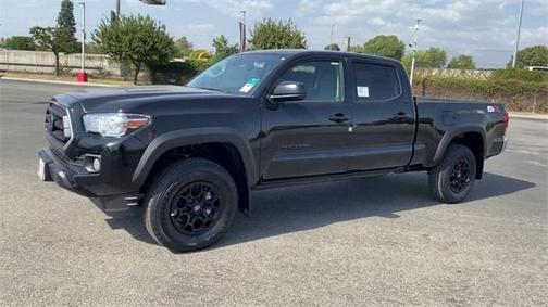 Photo 5 of 22 of 2023 Toyota Tacoma SR5