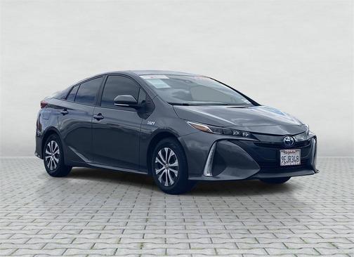 2022 Toyota Prius Prime XLE