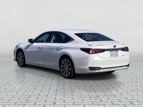 2020 Lexus ES 300h Base