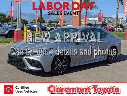 2024 Toyota Camry SE