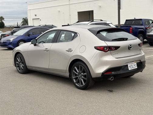 2023 Mazda Mazda3 FWD w/Preferred Package