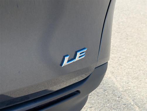 2025 Toyota Sienna LE