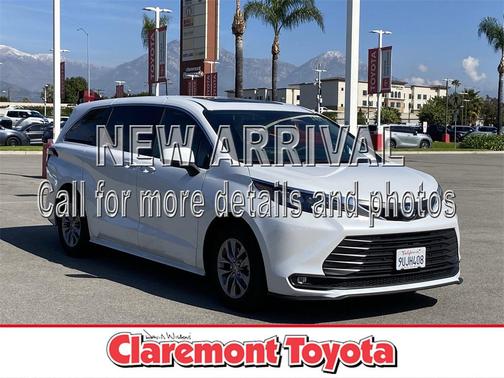 2025 Toyota Sienna XLE