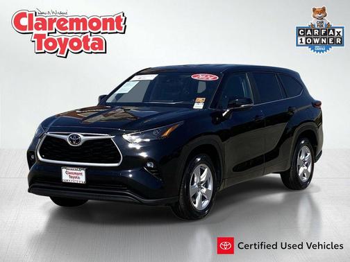 Midnight Black Metallic 2024 Toyota Highlander LE