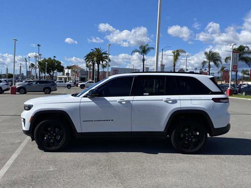 2025 Jeep Grand Cherokee Altitude