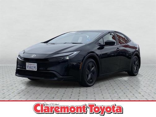 2025 Toyota Prius LE