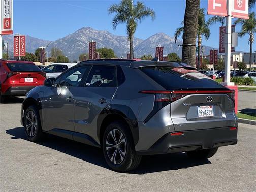 2024 Toyota bZ4X XLE