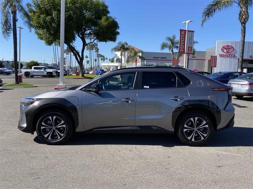 2024 Toyota bZ4X XLE