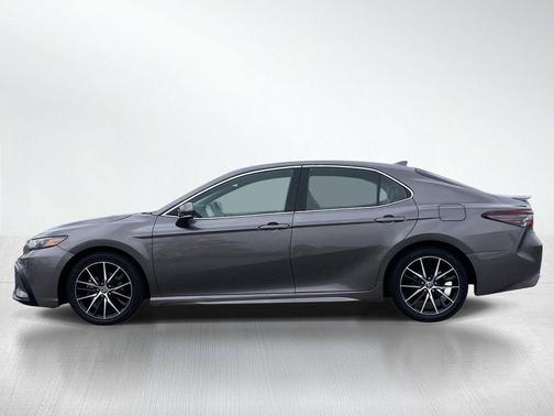 Predawn Gray Mica 2024 Toyota Camry SE