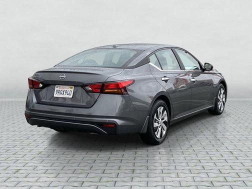 2025 Nissan Altima S FWD