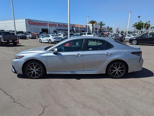 2024 Toyota Camry SE