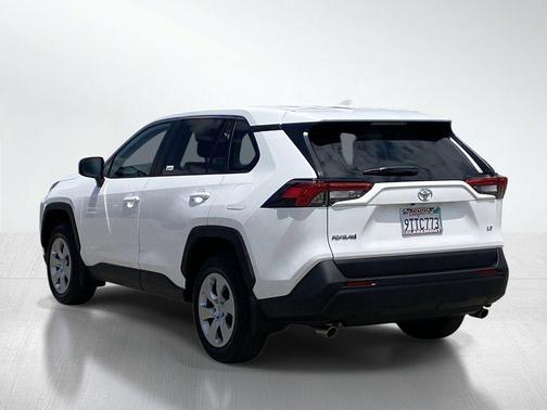 Ice 2025 Toyota RAV4 LE