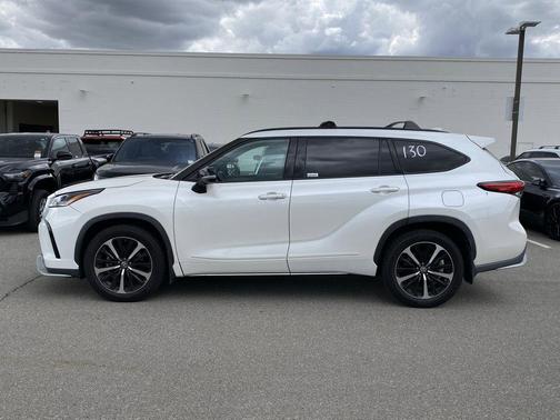 Blizzard Pearl 2021 Toyota Highlander XSE