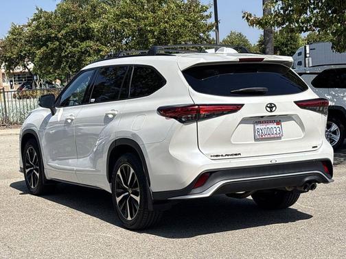 Blizzard Pearl 2021 Toyota Highlander XSE