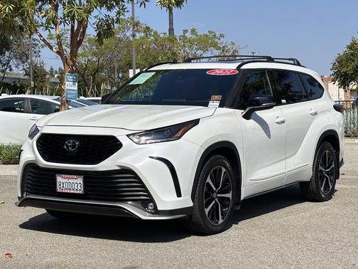 Blizzard Pearl 2021 Toyota Highlander XSE