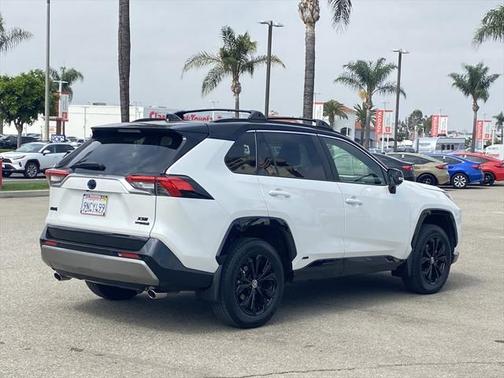 2024 Toyota RAV4 Hybrid SE