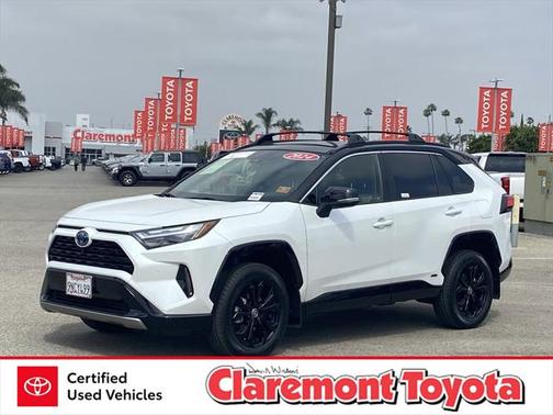 2024 Toyota RAV4 Hybrid SE